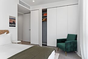 Modern & elegant living Wynyard Quarter