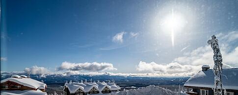 Grizzly Ridge Getaway Brand New, Hot Tub, Sleeps 11