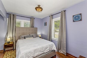 Cute Cozy and Cheerful 3 Bedroom House