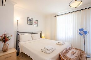 Invigorating Villa With Shared Pool in Kas