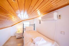 Invigorating Villa With Shared Pool in Kas