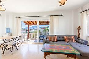Invigorating Villa With Shared Pool in Kas