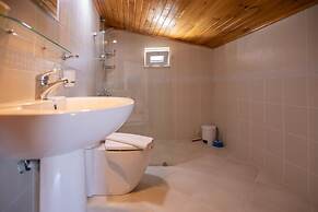 Invigorating Villa With Shared Pool in Kas