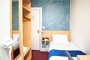 Royal Square Hotel - BHX & NEC