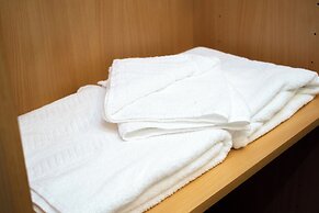 Royal Square Hotel - BHX & NEC