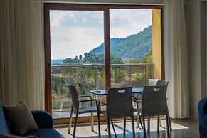 OLIVE TREE APART HOTEL