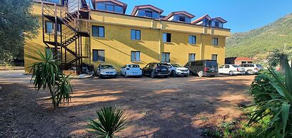 OLIVE TREE APART HOTEL