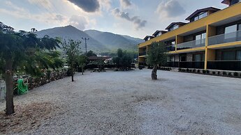 OLIVE TREE APART HOTEL