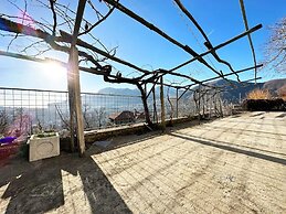 Lovely 6-bed Apartment on the Amalfi Coast