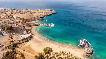Oásis Tarrafal Alfândega Suites