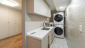 Geumsan Lalaland Caravan