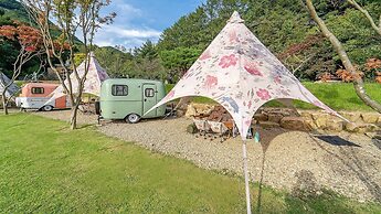 Geumsan Lalaland Caravan