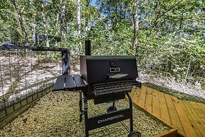 Cliff Haven 1 Bedroom Cabin by RedAwning