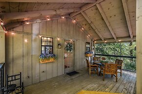 Cliff Haven 1 Bedroom Cabin by RedAwning