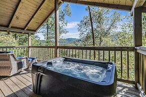 Cliff Haven 1 Bedroom Cabin by RedAwning