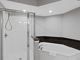 Yacht Club Villas #2-705 3 Bedroom Condo by RedAwning