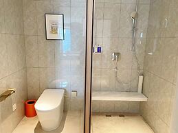 voco Chongqing Chaotianmen by IHG