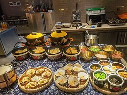 voco Chongqing Chaotianmen by IHG