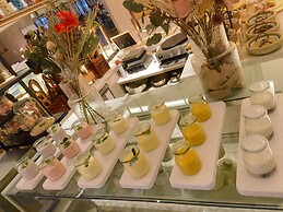 voco Chongqing Chaotianmen by IHG