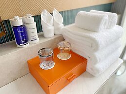 voco Chongqing Chaotianmen by IHG