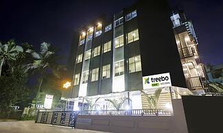 Treebo Pushpak Service Apartment