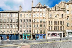 JOIVY 1-Bed Flat In Edinburgh Old Town