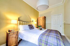 JOIVY 1-Bed Flat In Edinburgh Old Town
