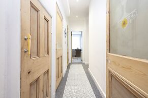 JOIVY Charming 1-Bed Ap Near Leith Links W/ Patio