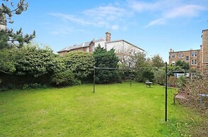 JOIVY Luxury House With Patio Next To North Berwick Beach