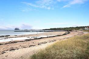 JOIVY Luxury House With Patio Next To North Berwick Beach
