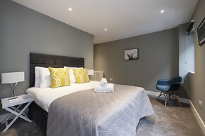 JOIVY Stylish&Airy 4Br House At The Heart Of New Town