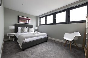 JOIVY Stylish&Airy 4Br House At The Heart Of New Town