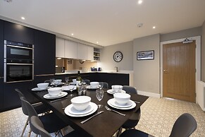 JOIVY Stylish&Airy 4Br House At The Heart Of New Town