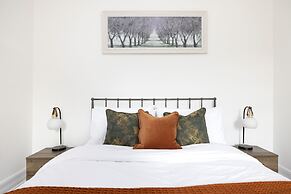 JOIVY Aurora House - 4 Bed With Hot Tub And Sea View