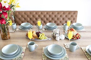 JOIVY Aurora House - 4 Bed With Hot Tub And Sea View