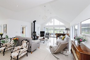 JOIVY Luxurious & Spacious 3Br House With A Hot Tub