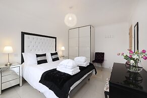 JOIVY Luxurious & Spacious 3Br House With A Hot Tub
