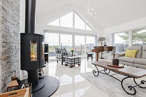 JOIVY Luxurious & Spacious 3Br House With A Hot Tub