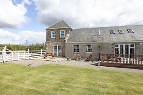 JOIVY Greenknowes Estate With Hot Tub And Bar