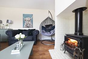 JOIVY Greenknowes Estate With Hot Tub And Bar