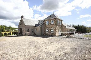 JOIVY Greenknowes Estate With Hot Tub And Bar