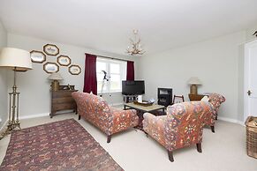 JOIVY Gorgeous Cottage With Garden & Great Views