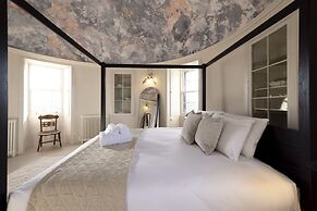 JOIVY Observatory House