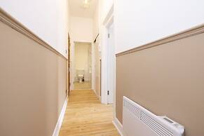 JOIVY Glamorous1-Bed Flat Overlooking Grassmarket