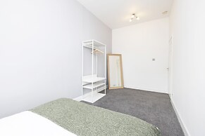 JOIVY Glamorous1-Bed Flat Overlooking Grassmarket
