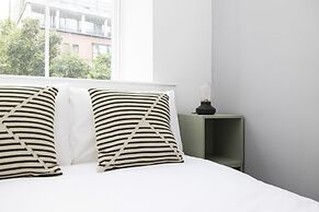 JOIVY Glamorous1-Bed Flat Overlooking Grassmarket