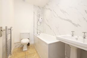 JOIVY Glamorous1-Bed Flat Overlooking Grassmarket