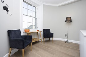 JOIVY Splendid 2-Br Apartment In New Town