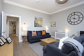 JOIVY Splendid 2-Br Apartment In New Town