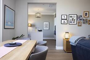 JOIVY Splendid 2-Br Apartment In New Town